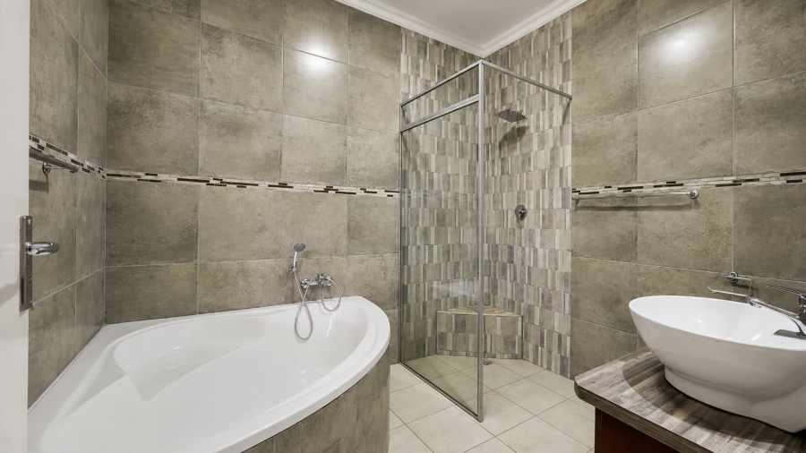 To Let 3 Bedroom Property for Rent in Flamwood North West